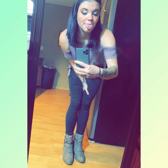 carrie_anne180